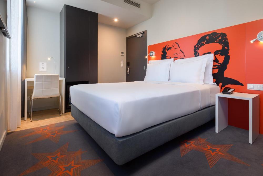 Standard Single Room interior